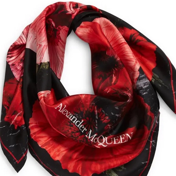 ALEXANDER MCQUEEN Exploded Poppy Print Silk Scarf - Picture 3 of 7